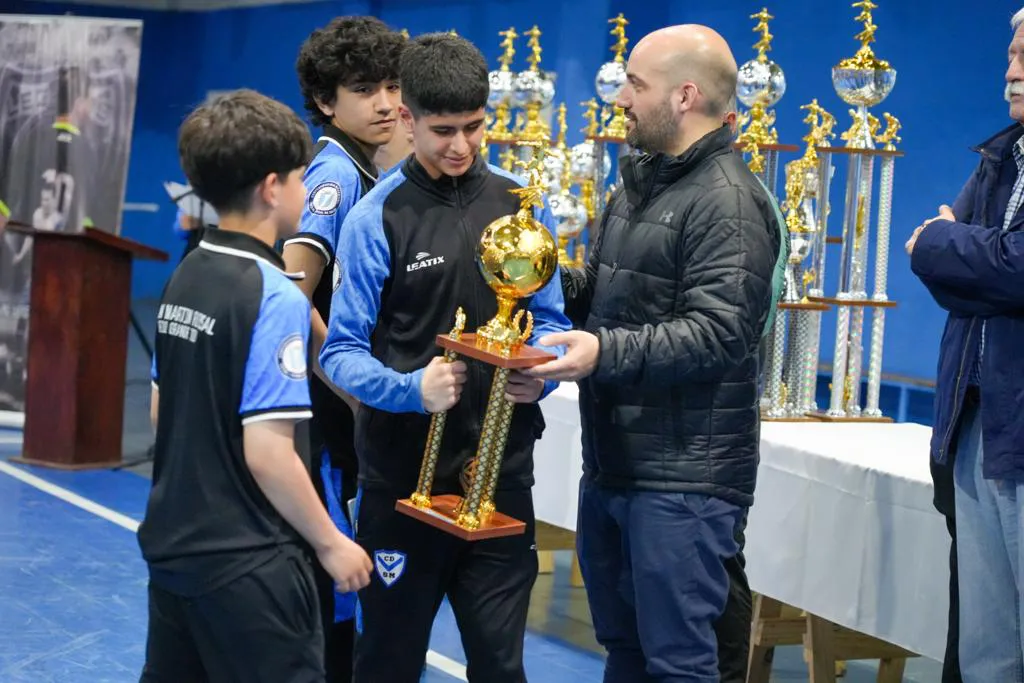 multimedia.normal.870b11aed49c0e82.RW50cmVnYSBkZSBQcmVtaW9zIENhZnMgMjAyMyAoMSlfbm9ybWFsLndlYnA=