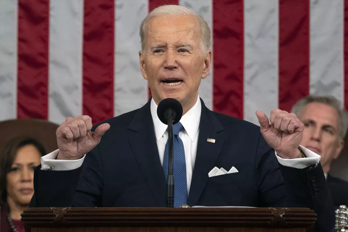 20230208080718_joe-biden_amp_w1200