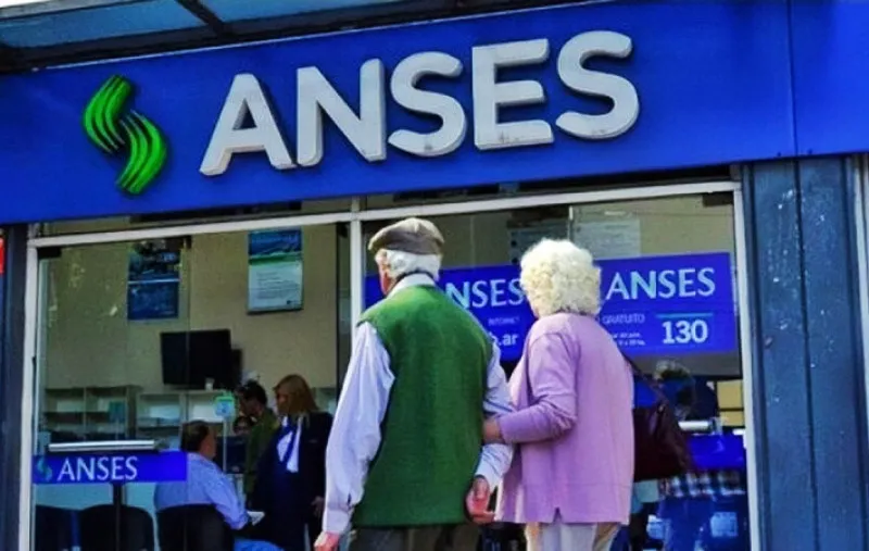 el-gobierno-suspendio-los-creditos-anses-para-jubilados_vO7a