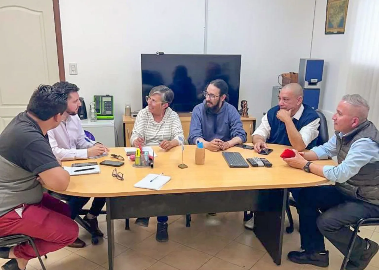 photo_4994679123230174439_y