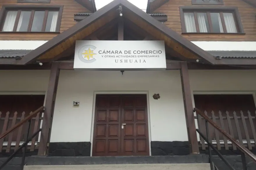 20230829140938_fachada_camara_de_comercio_ush