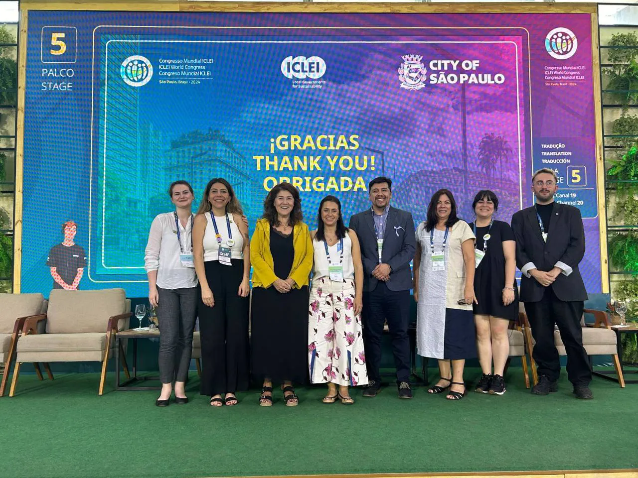 photo_5163827996342201596_y