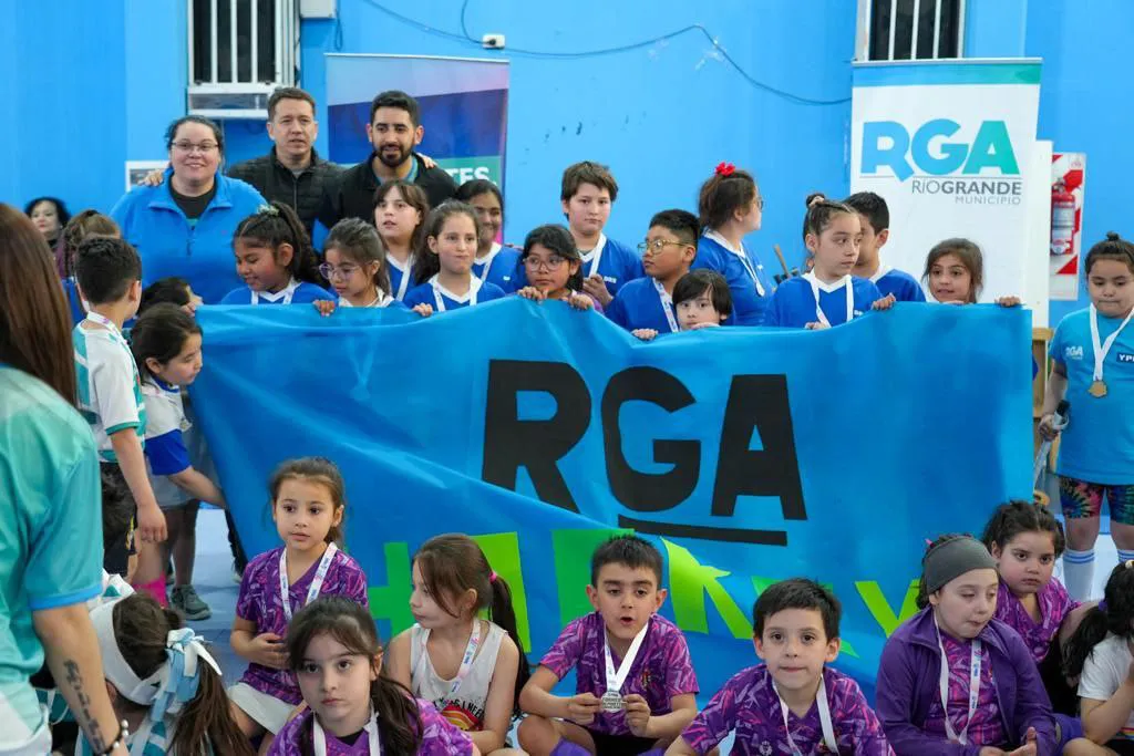 photo_5143530612261498097_y