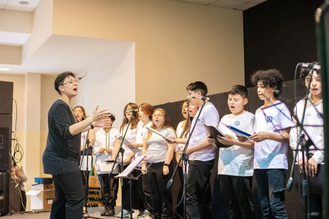 photo_5184109166921362584_y