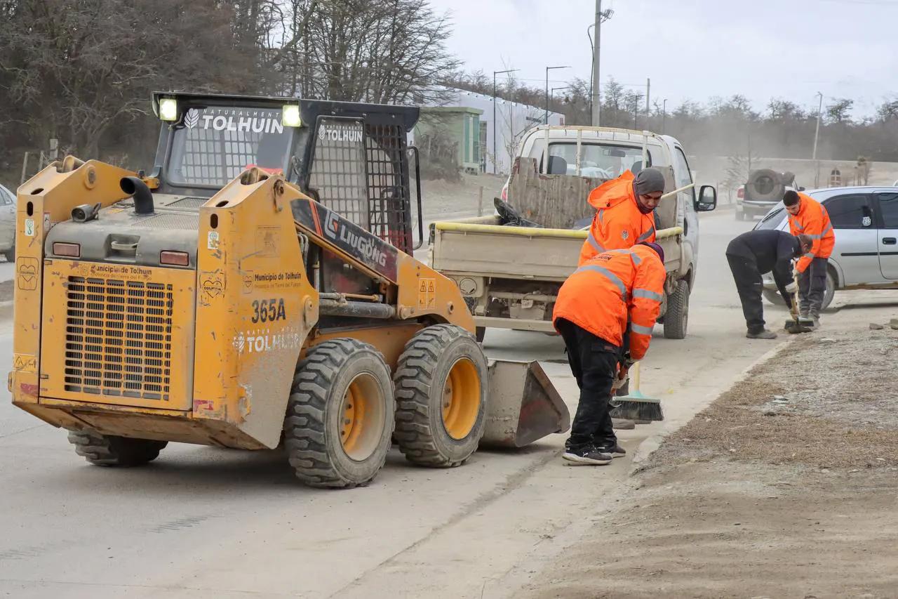 photo_5118490248551181694_y