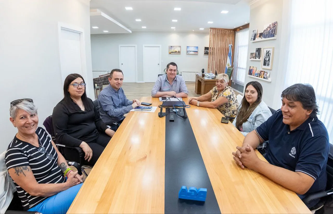 photo_5028323740953455771_y