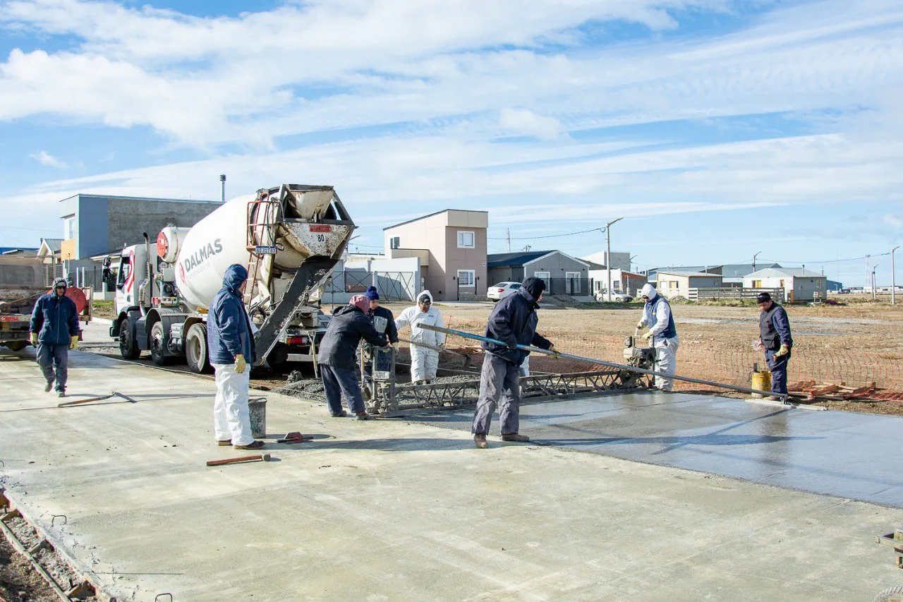 photo_4935991367247704155_y