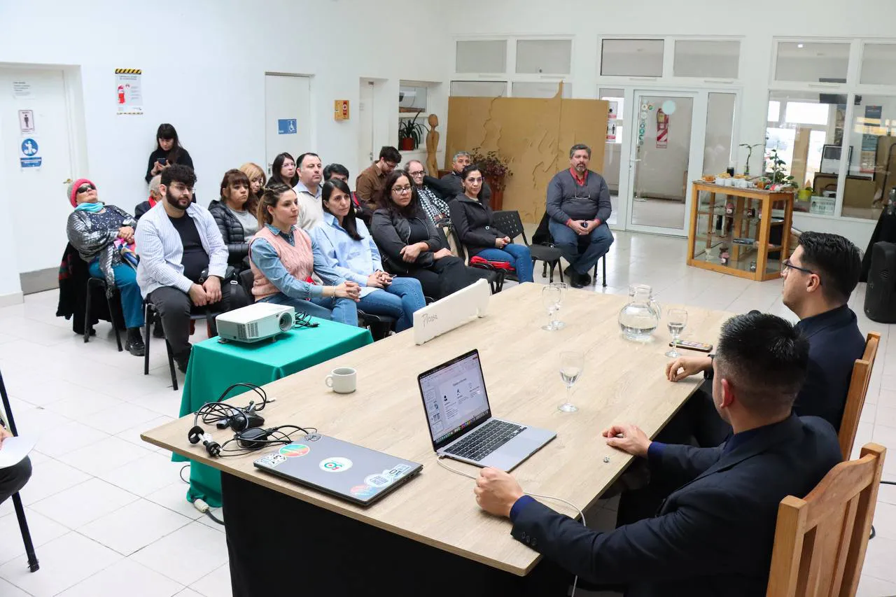 COMUNICADORES