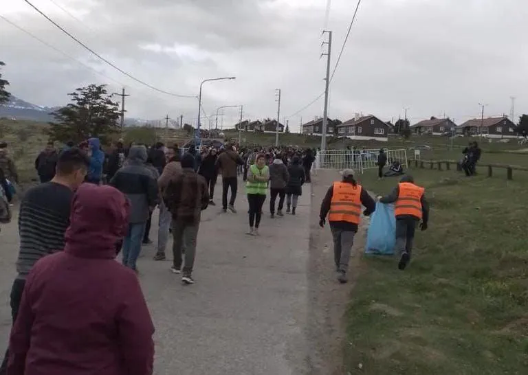 photo_5123318985792793333_x