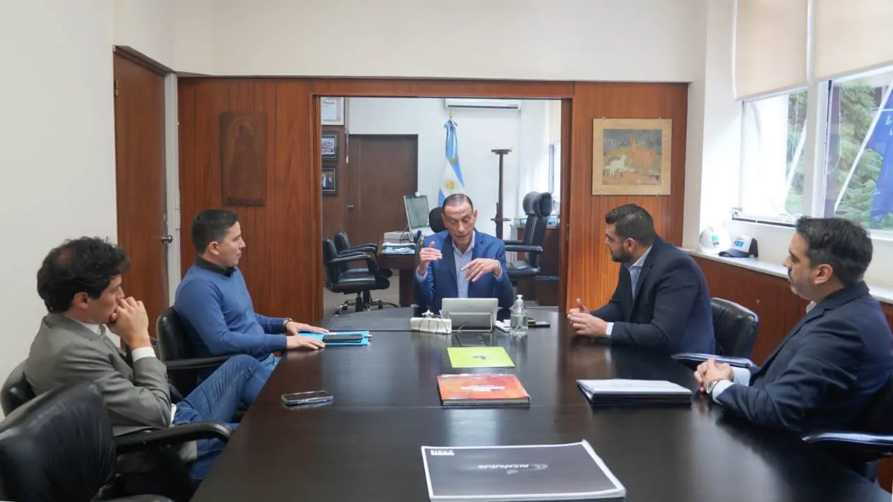 photo_4904885182570540025_y