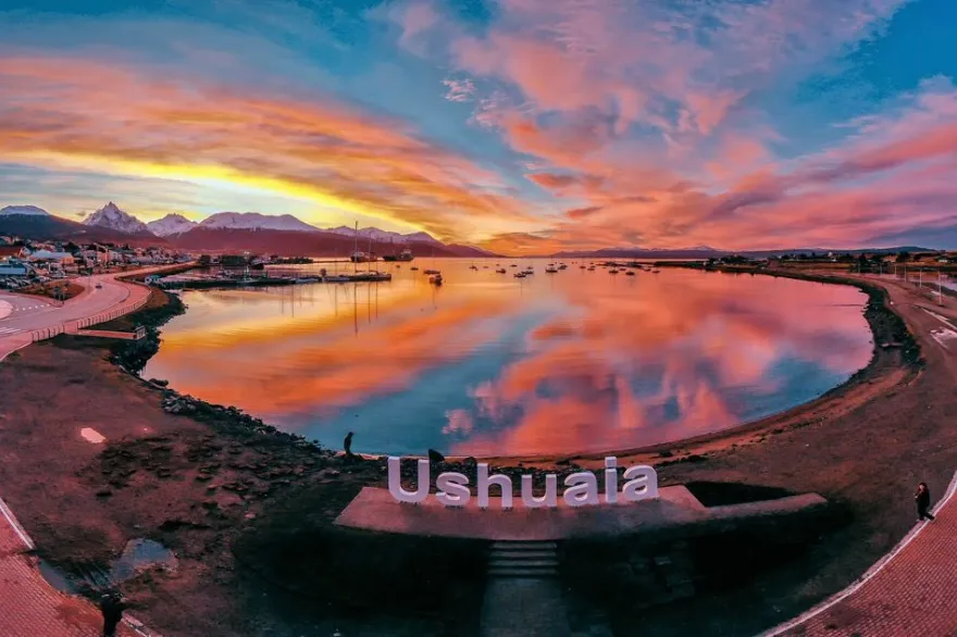 20230728195720_ushuaia_atardecer