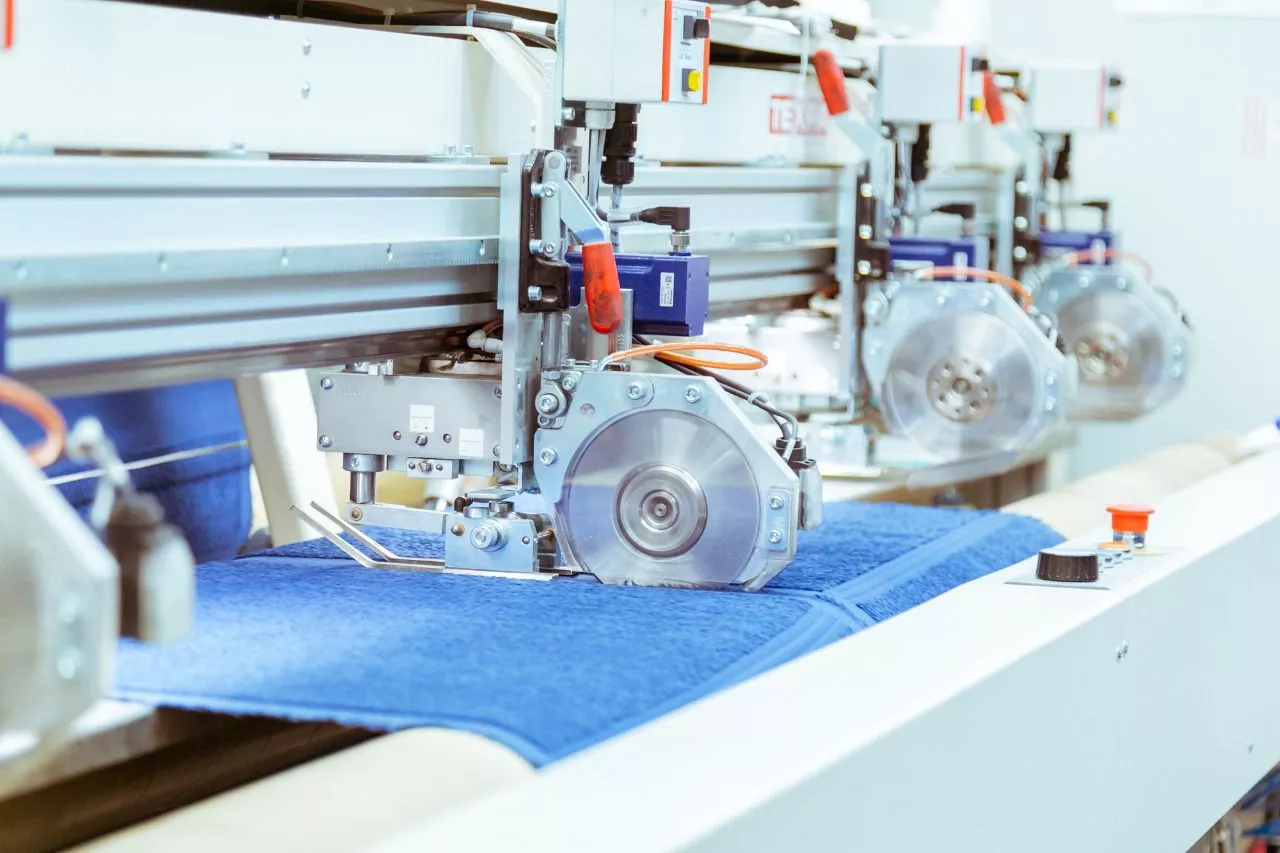 multimedia.normal.8f6a31ee1d014c52.496e64757374726961204675656775696e615f6e6f726d616c2e77656270