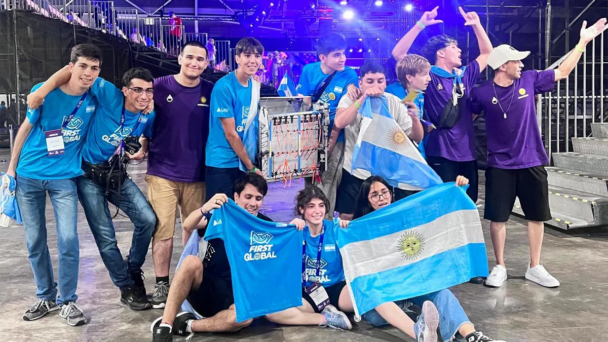 multimedia.normal.824fc5cf83ca101e.bWVuZG9jaW5vcyByb2JvdGljYV9ub3JtYWwud2VicA==