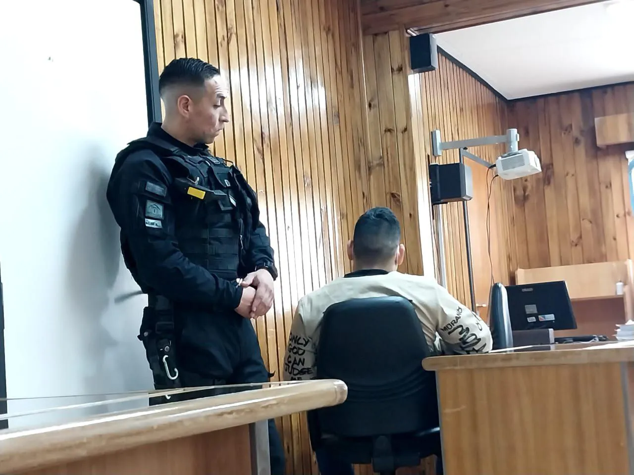 photo_5177076054894947110_y