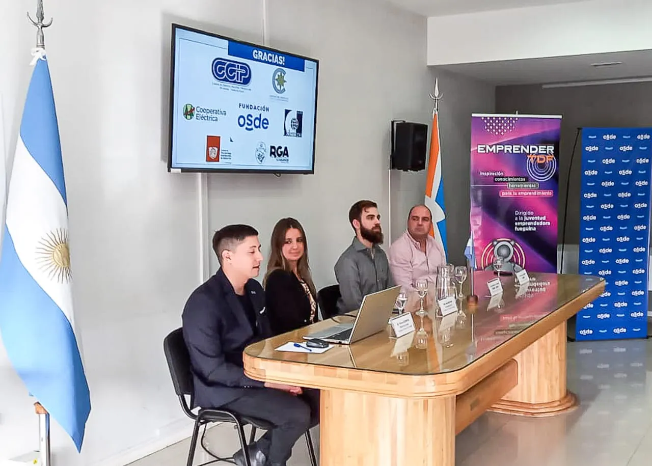 photo_4972254072480575042_y