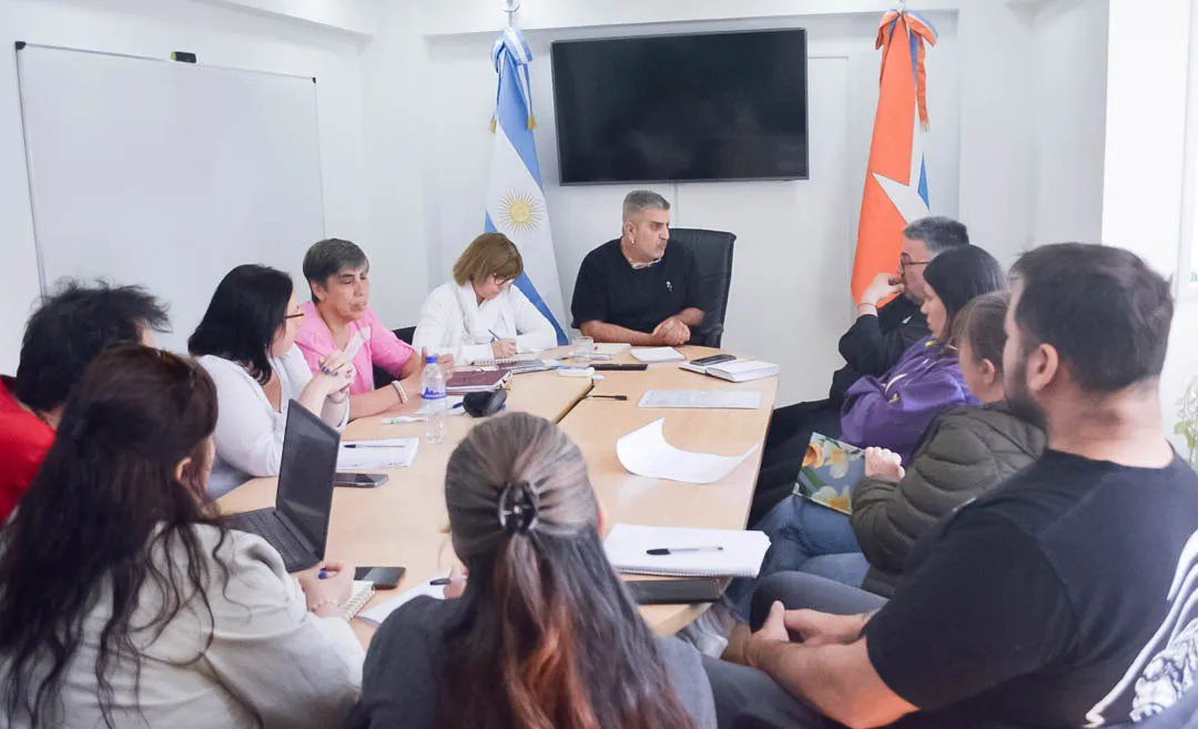 photo_4985563072324283477_y