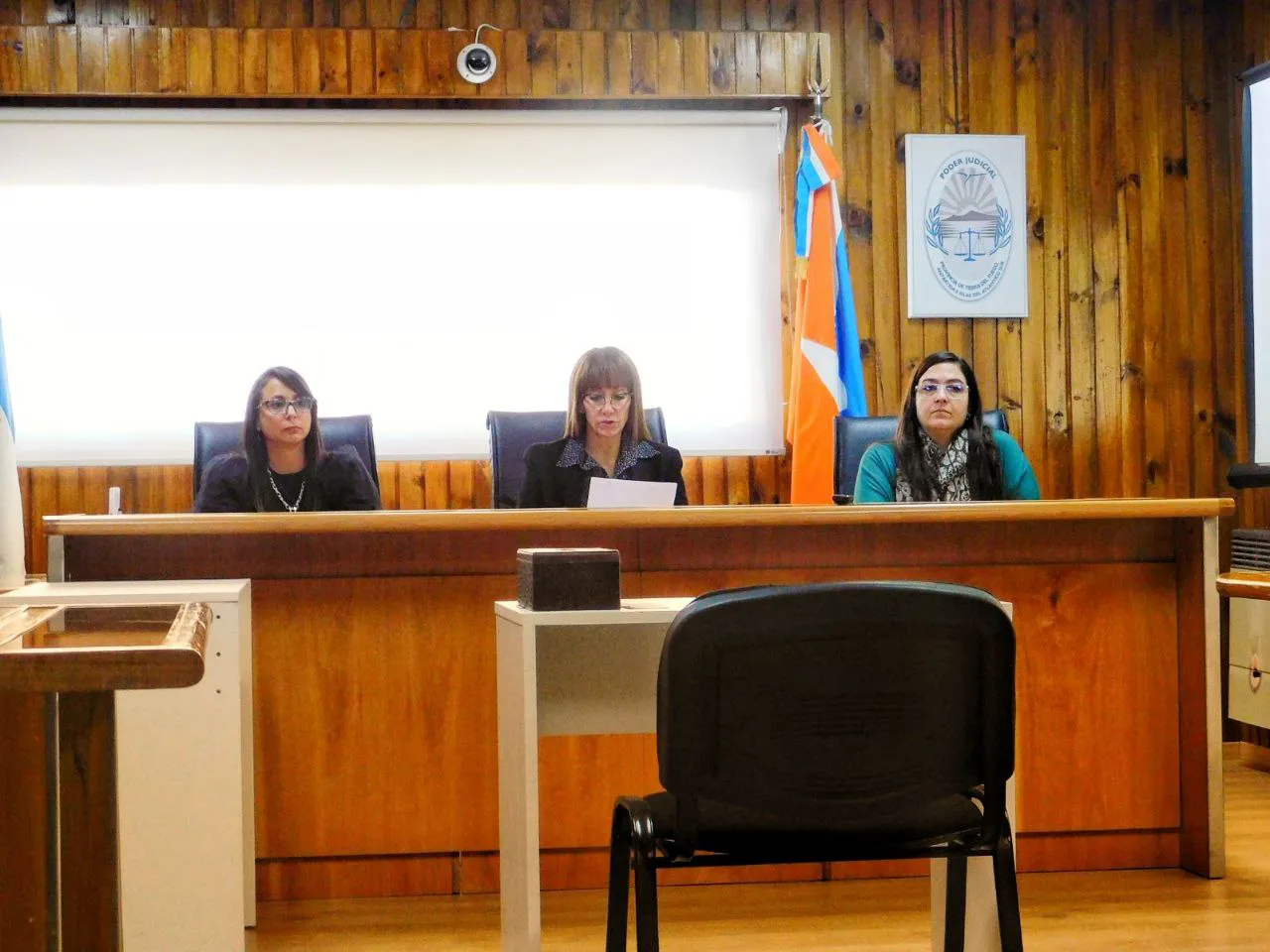 photo_5055579272701389941_y