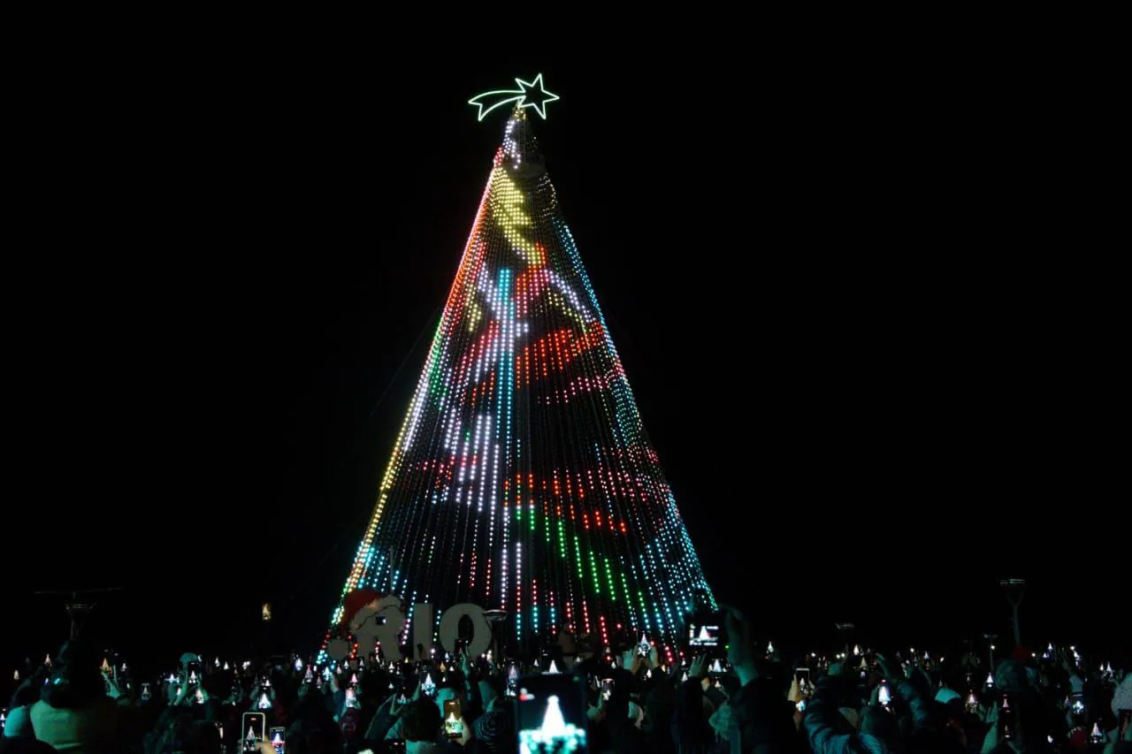 photo_5159319079545318443_y