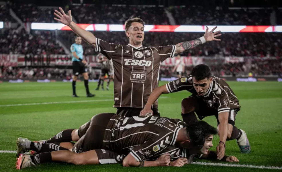 x50242-platense-es-el-campeon-del-torneo-apertura.webp.pagespeed.ic.6rItRSalMF