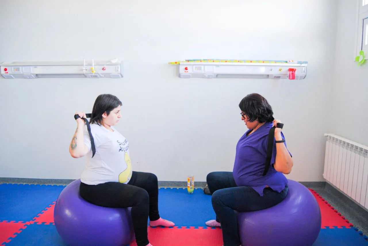 photo_5017498348898331932_y