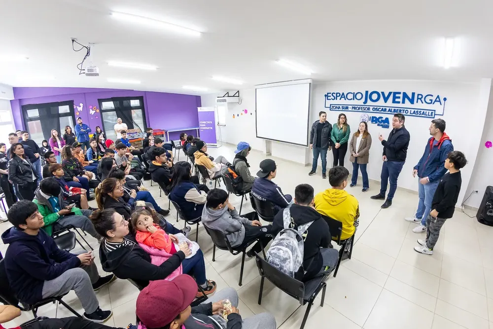 ESPACIO JOVEN