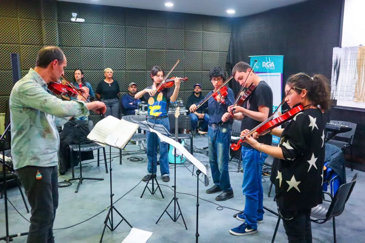 multimedia.normal.ad17b4571e2a9b5e.Q2llcnJlIDIwMjMgQ2FzYSBkZSBKw7N2ZW5lc19ub3JtYWwud2VicA==