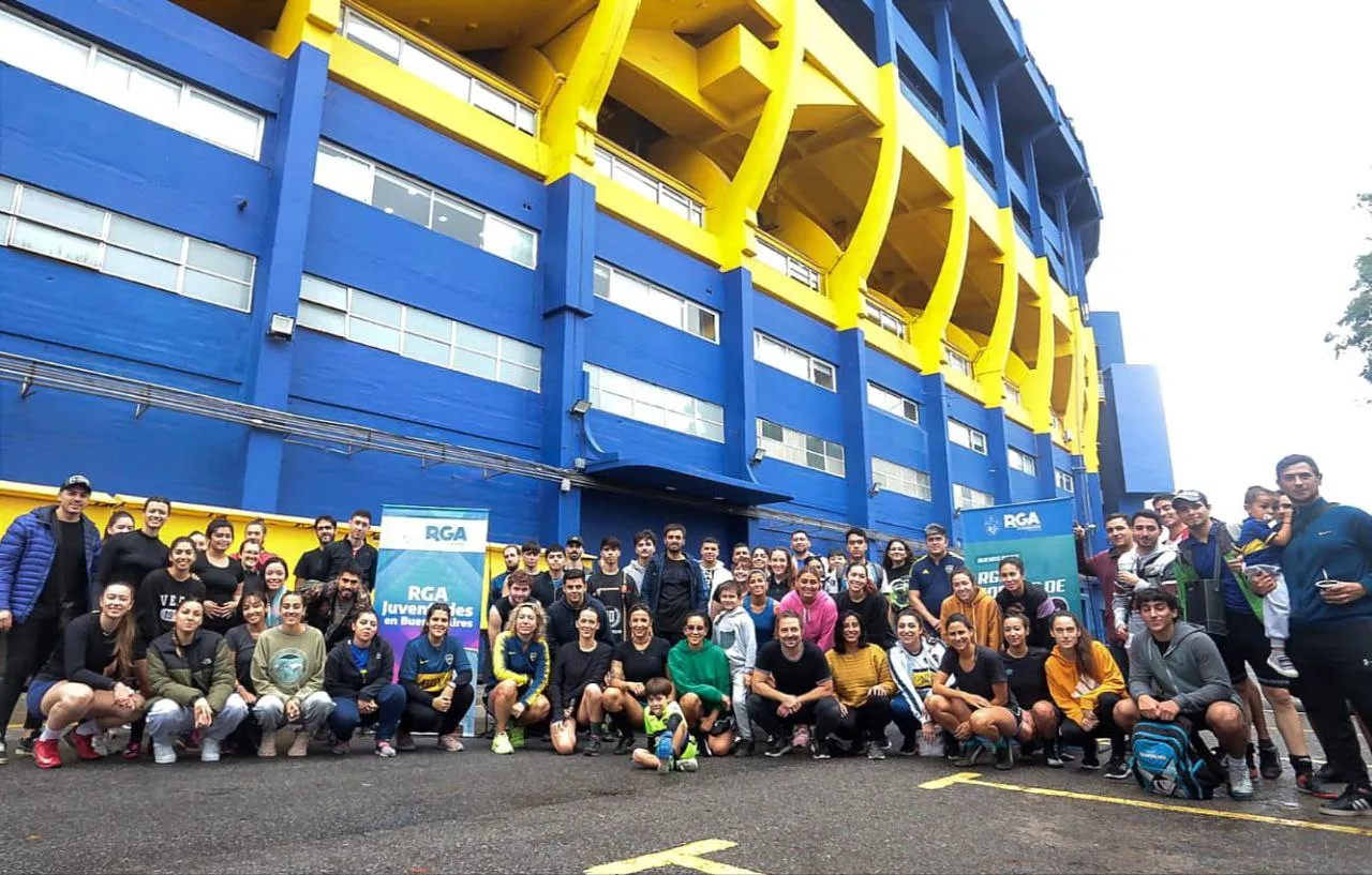 photo_5100436907573226290_y