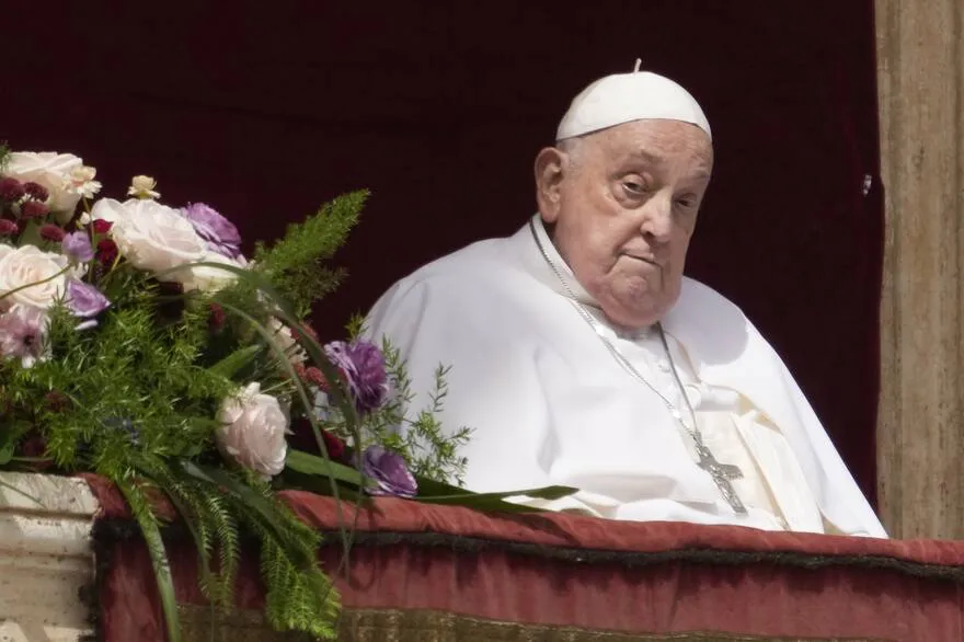 el-papa-francisco-el-domingo-de-pascua-durante-su-W36KFRPMZJFCFH3VCAC2WBMGMM